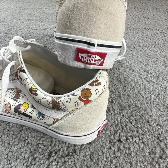 Vans x Peanuts Old Skool 'Snoopy' and Peanuts Sneakers - Size 10 - EUC Like New - Picture 8 of 11